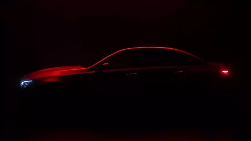 Mercedes-AMG C63 показали на официальном тизере 