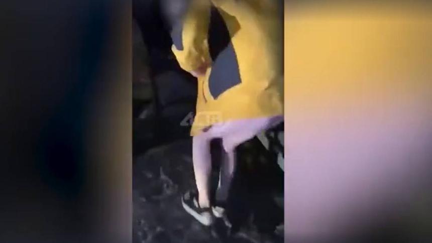 ГИБДД поймала нетрезвого водителя мужчину в женском платье и белье на Сахалине