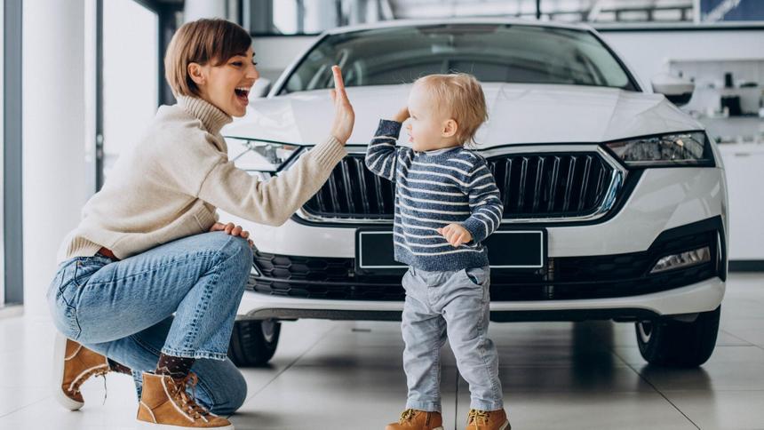 Россияне в августе потратили 84 млрд рублей на автомобили 