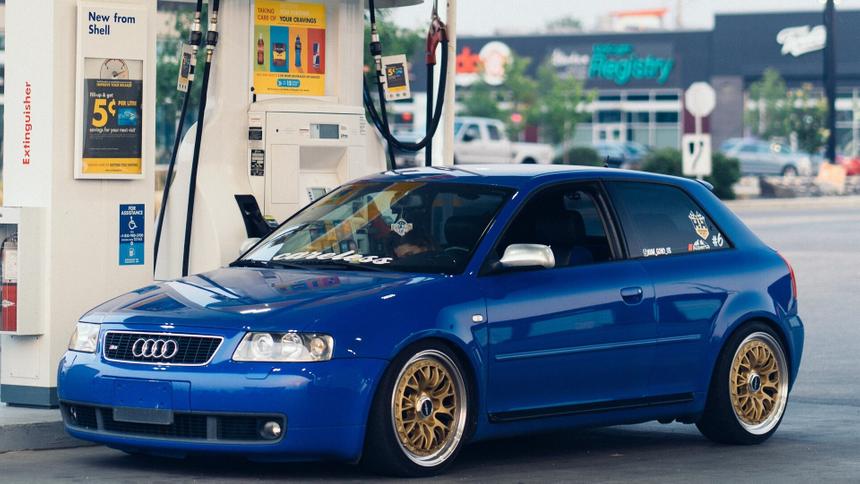 В Севастополе запретили отпускать топливо в канистры