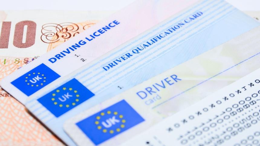 Суд признал неконституционным закон об иностранных правах