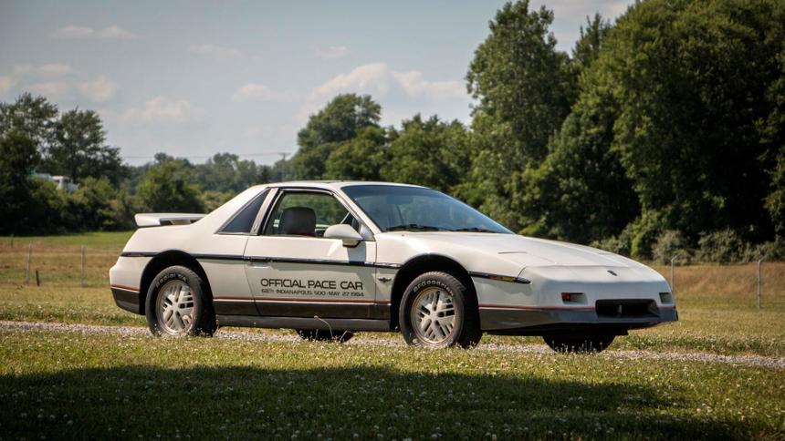 10 спорткаров, которые лишь кажутся быстрыми