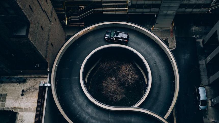 Россиянам назвали четыре способа приобрести машину в Европе