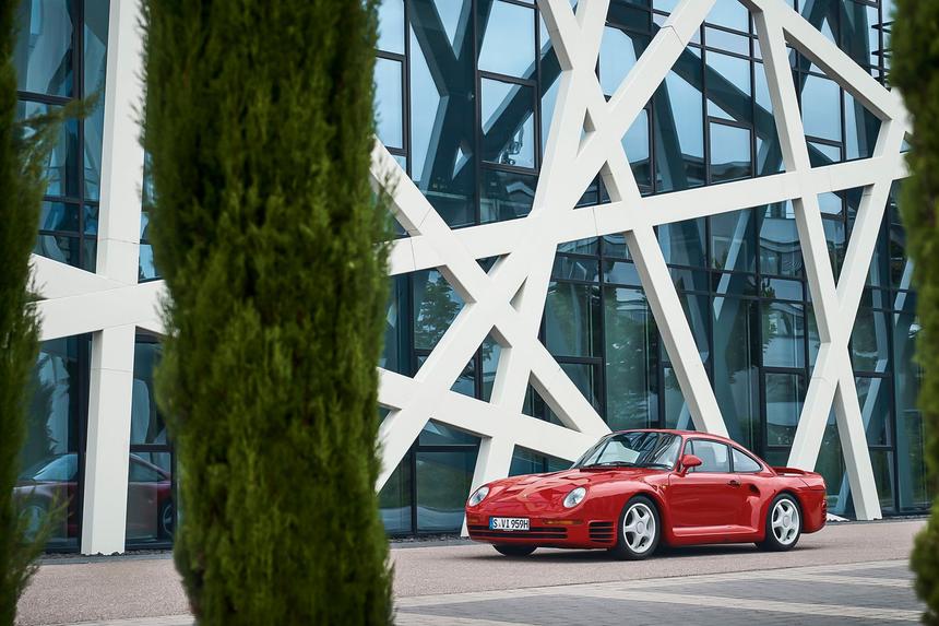 Космический корабль для дорог: пять фактов о легендарном Porsche 959