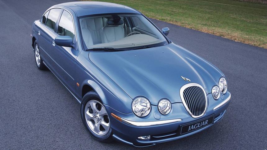 10 худших автомобилей с двигателем V8