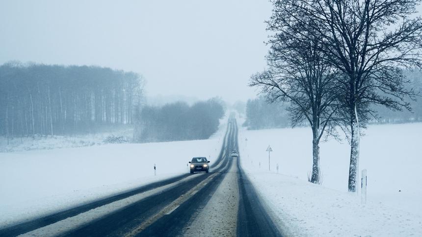 Дороги в России предложили делать с подогревом