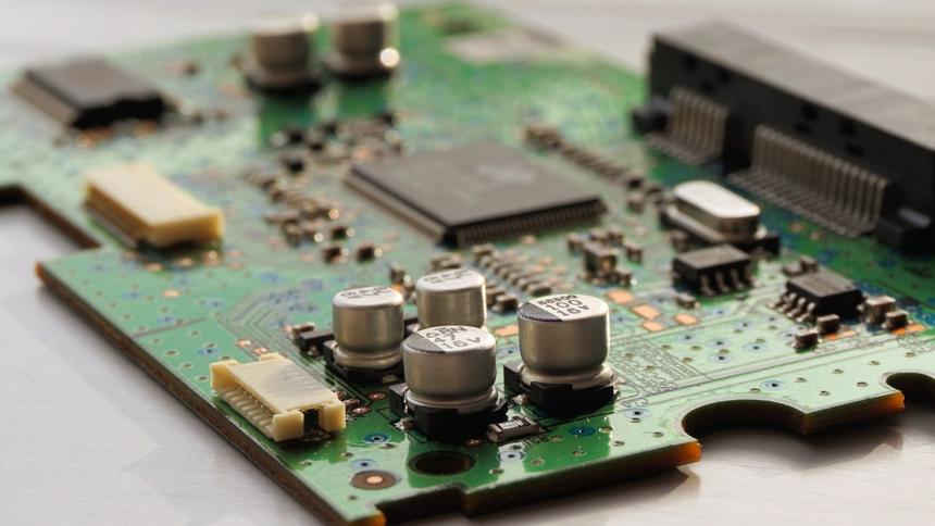 Кризис микрочипов в автопроме идёт на спад