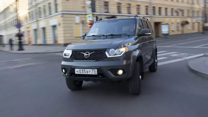 Внедорожники УАЗ «Патриот» на «автомате» выпустят в 2024 году