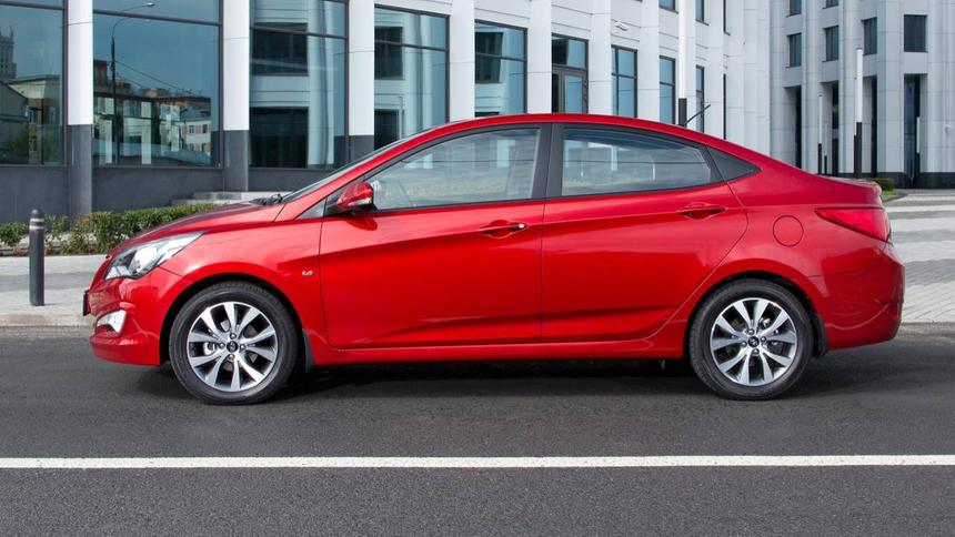 В продаже появились недорогие Hyundai Solaris из каршеринга