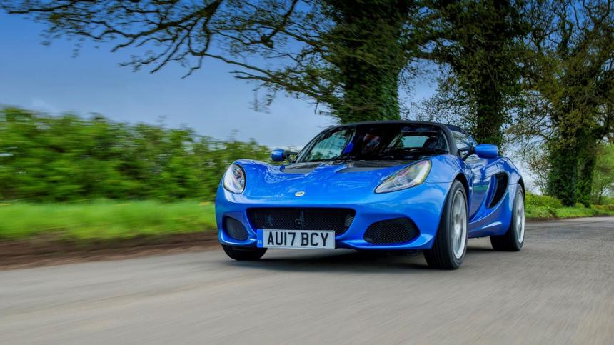 10 лучших классических автомобилей современности