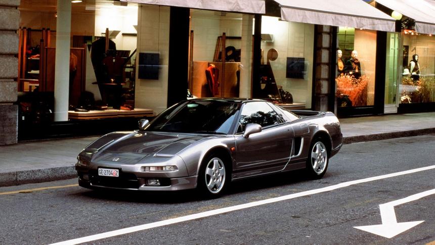 10 лучших классических автомобилей современности