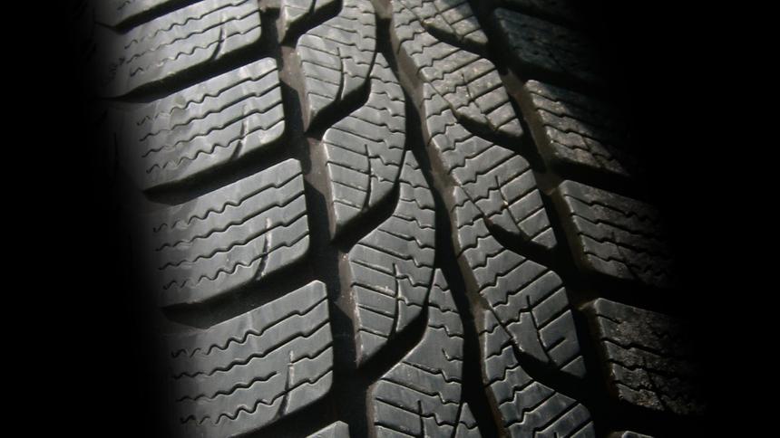 Эксперт Олег Растегаев: реагенты «убивают» шины