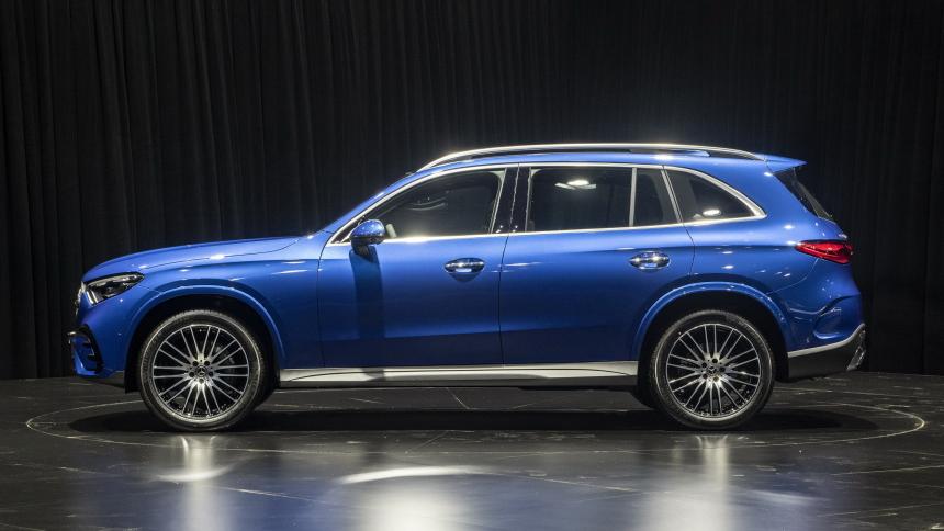 Представлен новый семиместный кроссовер Mercedes-Benz