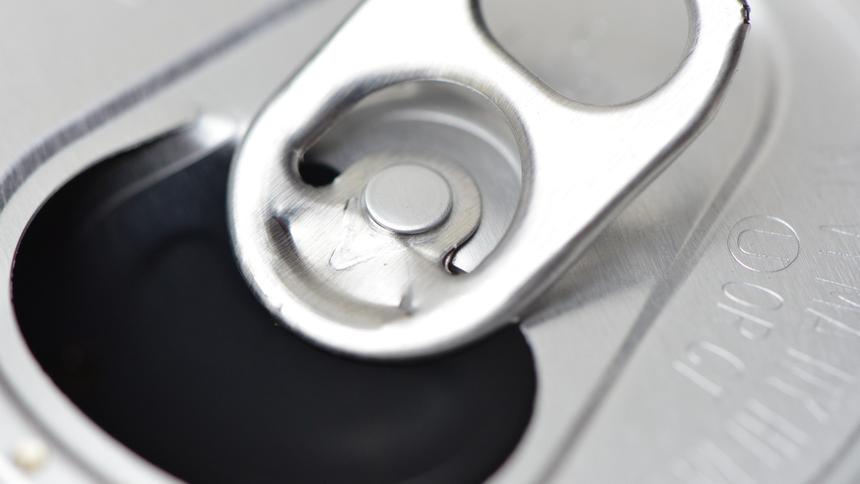 Нарколог предупредил водителей об опасности энергетиков