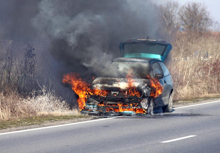 Как картонка перед радиатором калечит машины