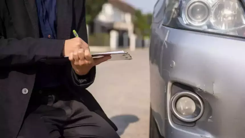 Суд: продажа машины после ДТП не отменяет выплату по ОСАГО