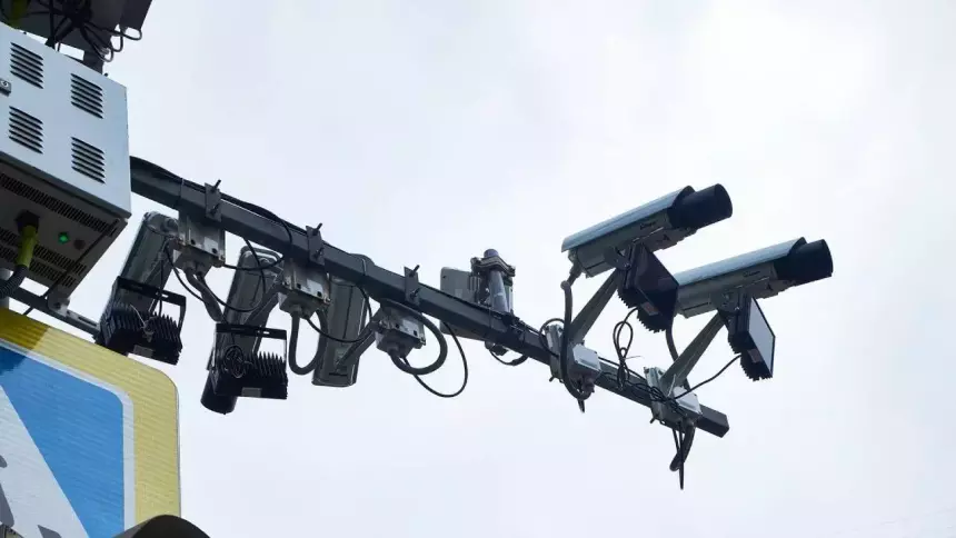 Чиновника посадят на 2,5 года за некачественные дорожные камеры