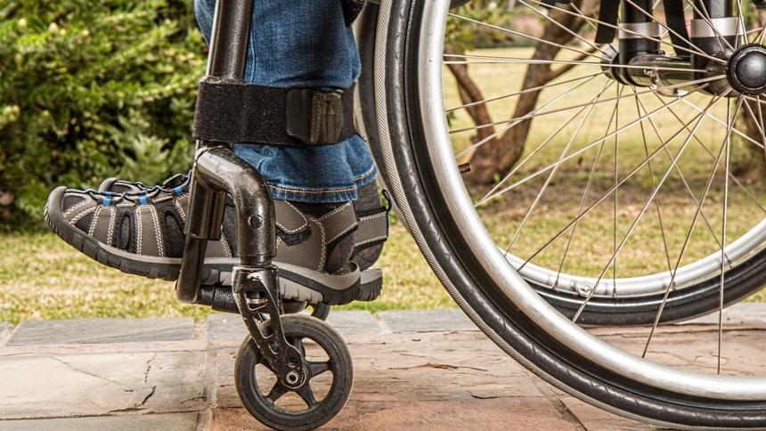 Льготу на транспортный налог хотят ввести для семей с детьми-инвалидами