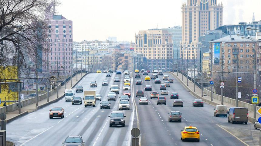 В России изменились правила проезда круговых перекрёстков