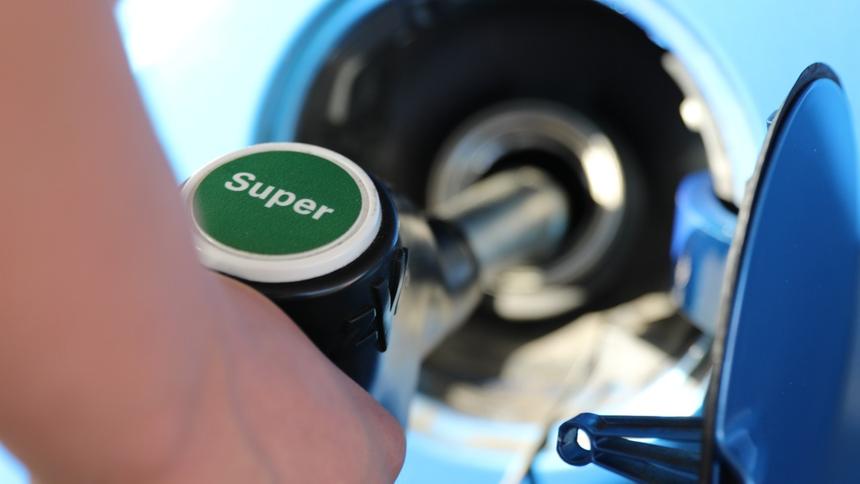 В российский бензин хотят вернуть опасную добавку