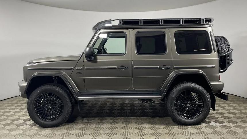 В России появился в продаже самый загадочный «Гелик»