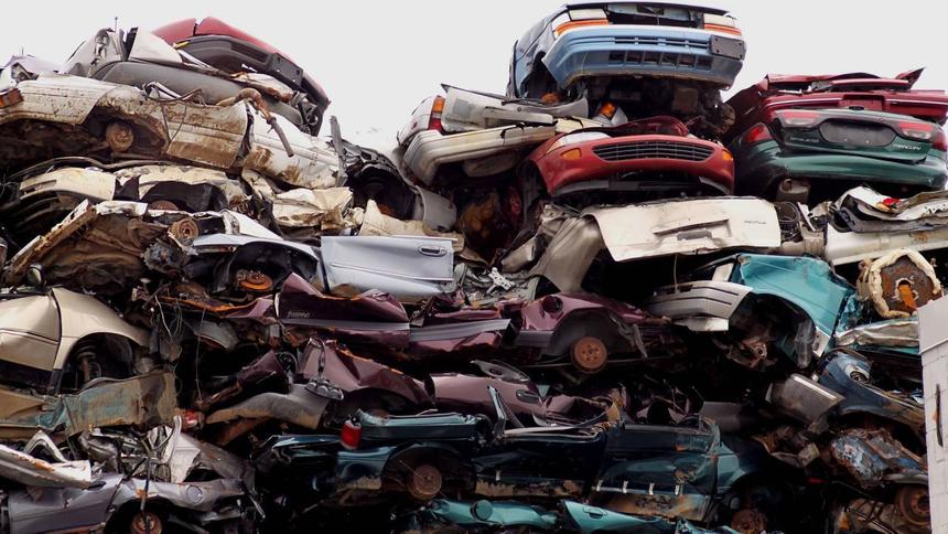 Депутаты поддержали перезапуск утилизации автохлама