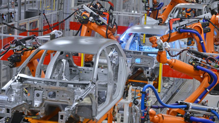 В России производство автомобилей в феврале рухнуло на 70%