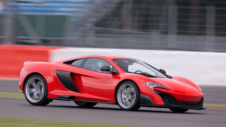 8 лучших автомобилей в рейтинге Джереми Кларксона