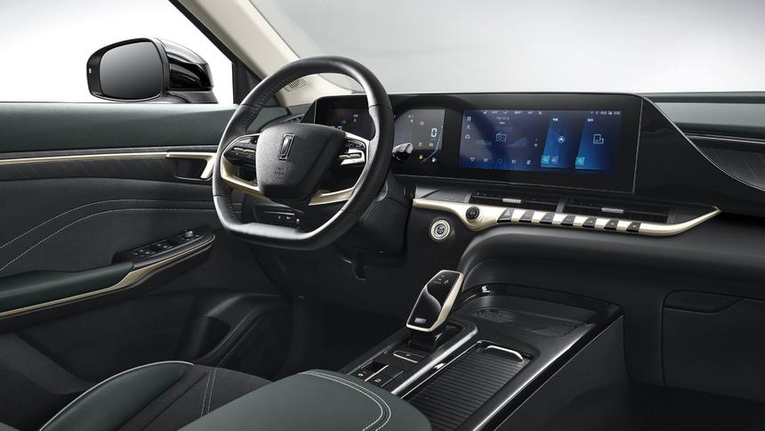 Марка FAW назвала цену нового кроссовера Bestune T55