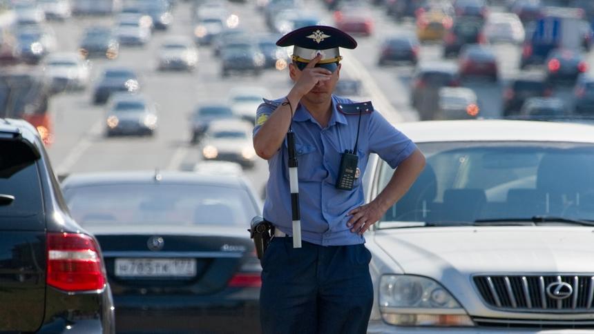 Гаишника арестовали за вымогательство взятки