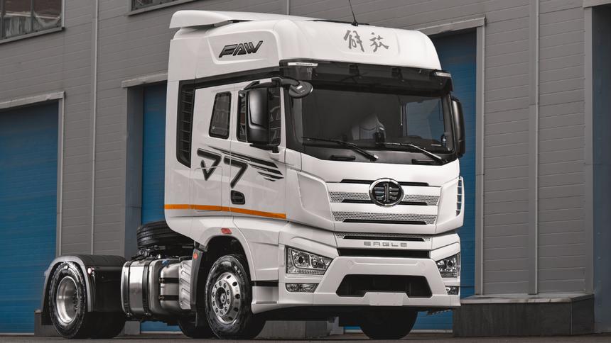 Российские перевозчики меняют грузовики Mercedes на технику JAC