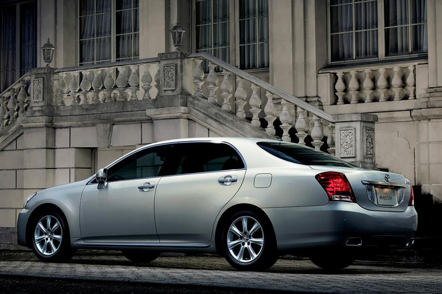 Toyota Crown Majesta (S200)