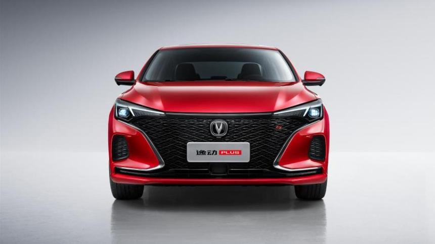 Россиянам предложили Changan Eado Plus