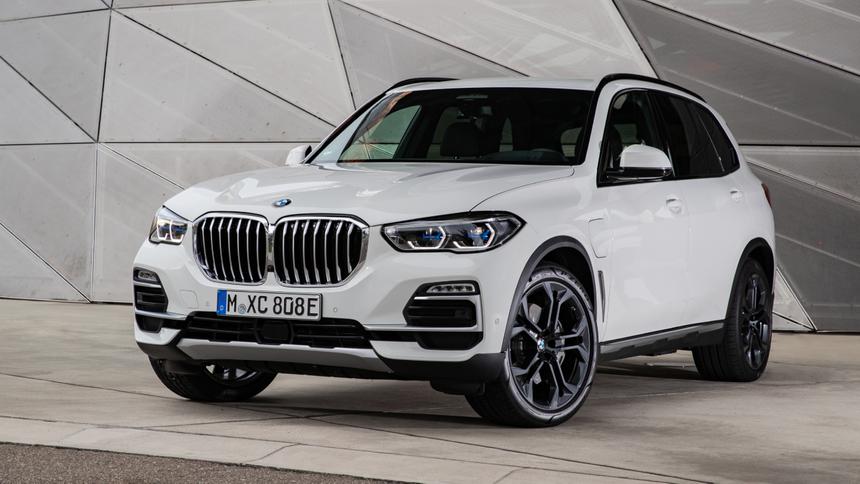 Названы автомобили, у которых сильно «врут» бортовые компьютеры