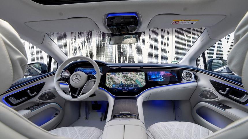 Гонка за самым большим экраном в салоне: 6 сумасшедших моделей