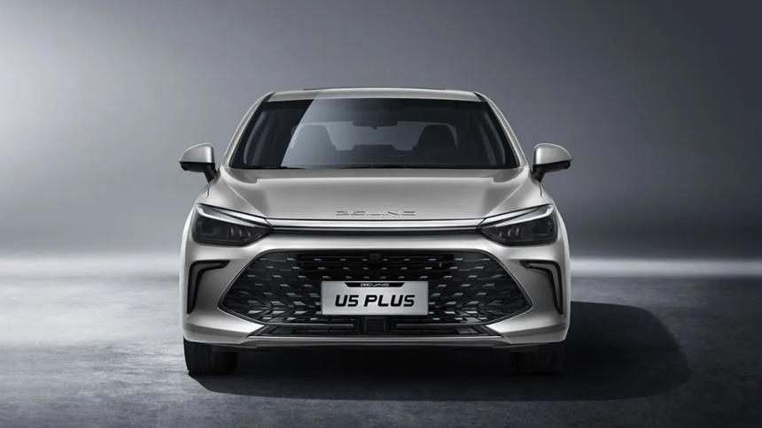 BAIC U5 Plus поступил к дилерам