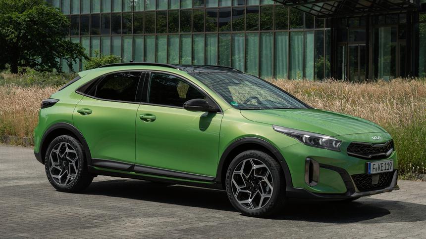 Россиянам предложили новый Kia Xceed