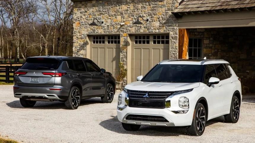 Mitsubishi Outlander ломаются из-за быстрого включения задней передачи