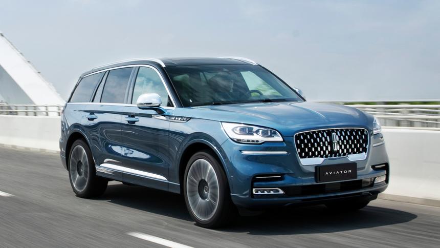 В Россию привезли внедорожники Lincoln Aviator