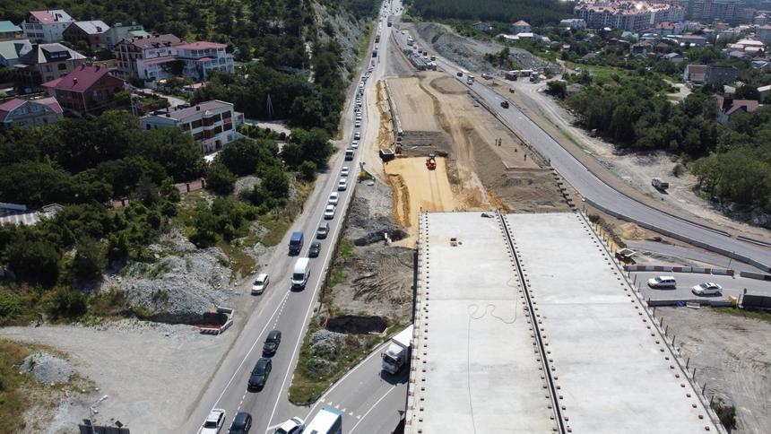 Дорогу М-4 «Дон» расширили в Геленджике