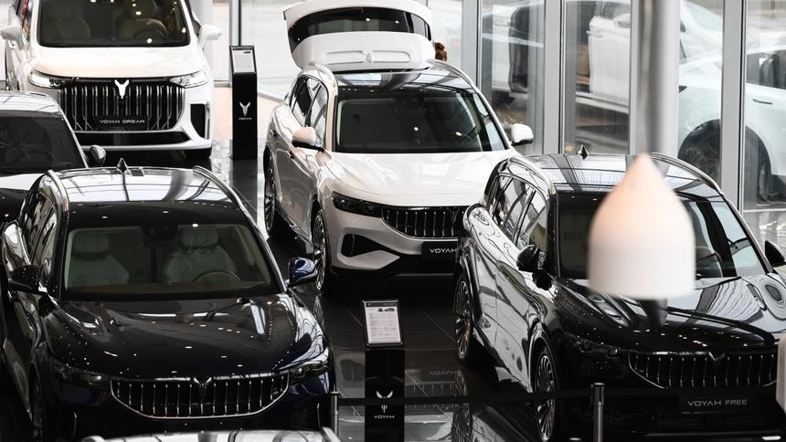 Дилеры ждут роста продаж автомобилей в 2023