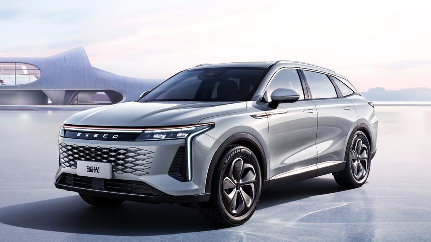 В России появились кроссоверы Exeed Yaoguang