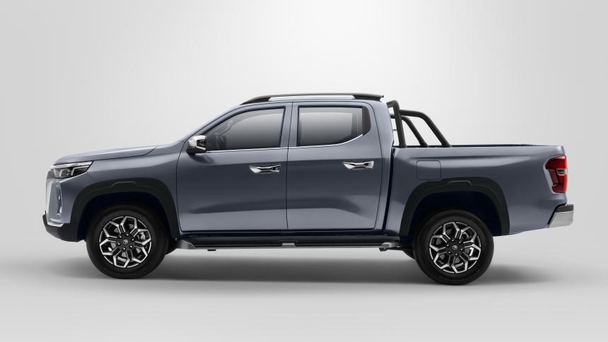 Changan привезет в Россию рамный пикап и новейший кроссовер