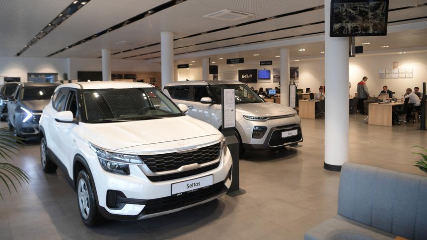 ЕС запретил ввозить в Россию гибриды и электрокары