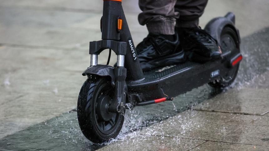 За скоростью электросамокатов проследит «ЭРА-ГЛОНАСС»