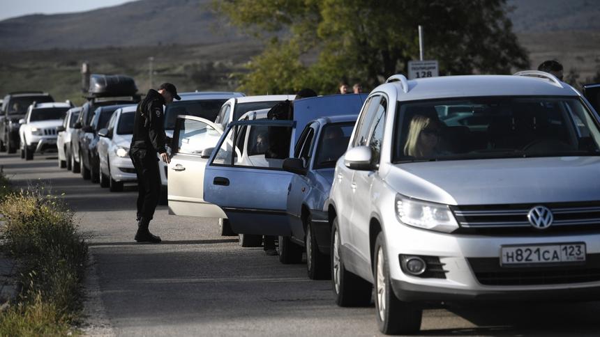 Минтранс дал рекомендации водителям, проезжающим по Крымскому мосту