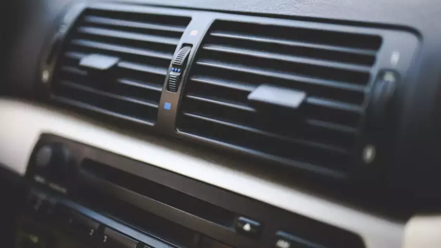 Кандидат наук рассказал, как включать автокондиционер правильно