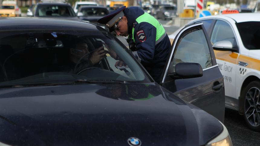 Электронные водительские права россиян приравняют к бумажным