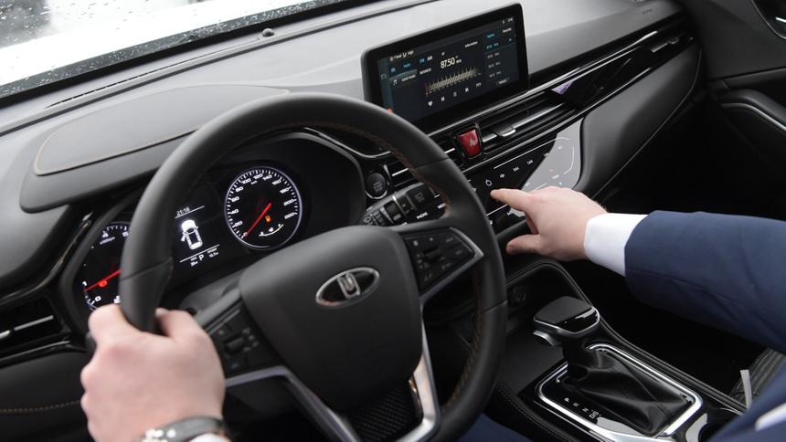 Невролог объяснила причину головной боли и стресса во время вождения