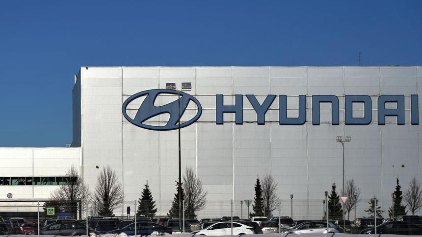 Три иностранных автоконцерна ещё не решили, что делать со своими заводами в РФ